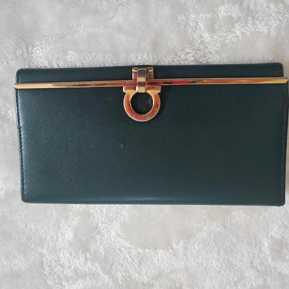Salvatore Ferragamo GreenLeather Gancio Clasp Continental Wallet Authentic w/Box - Picture 4 of 7